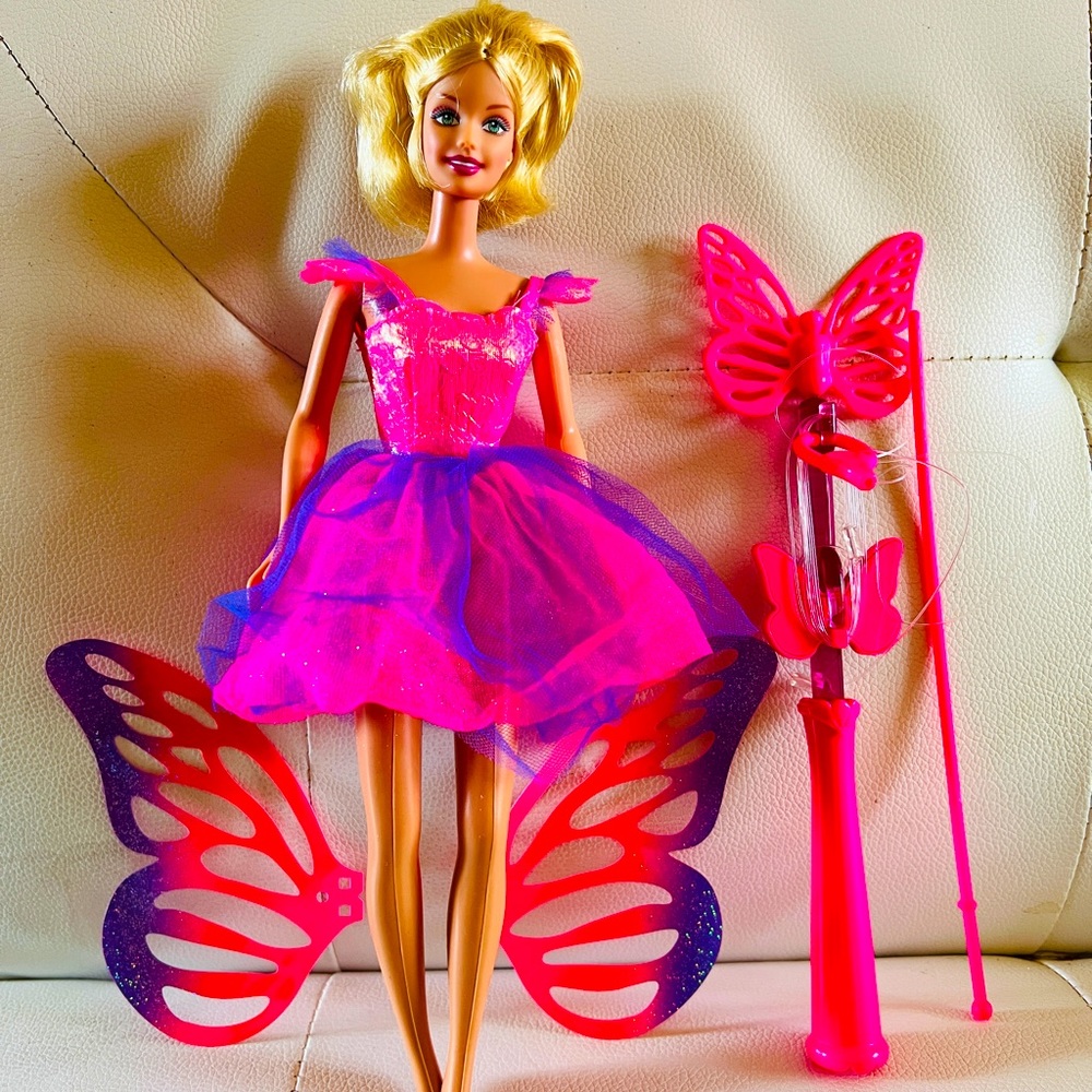 Flying bufferfly barbie